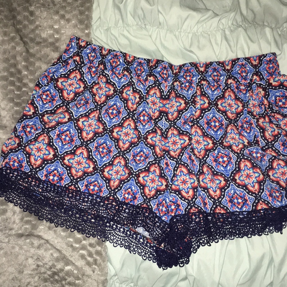 Pattern flowy shorts